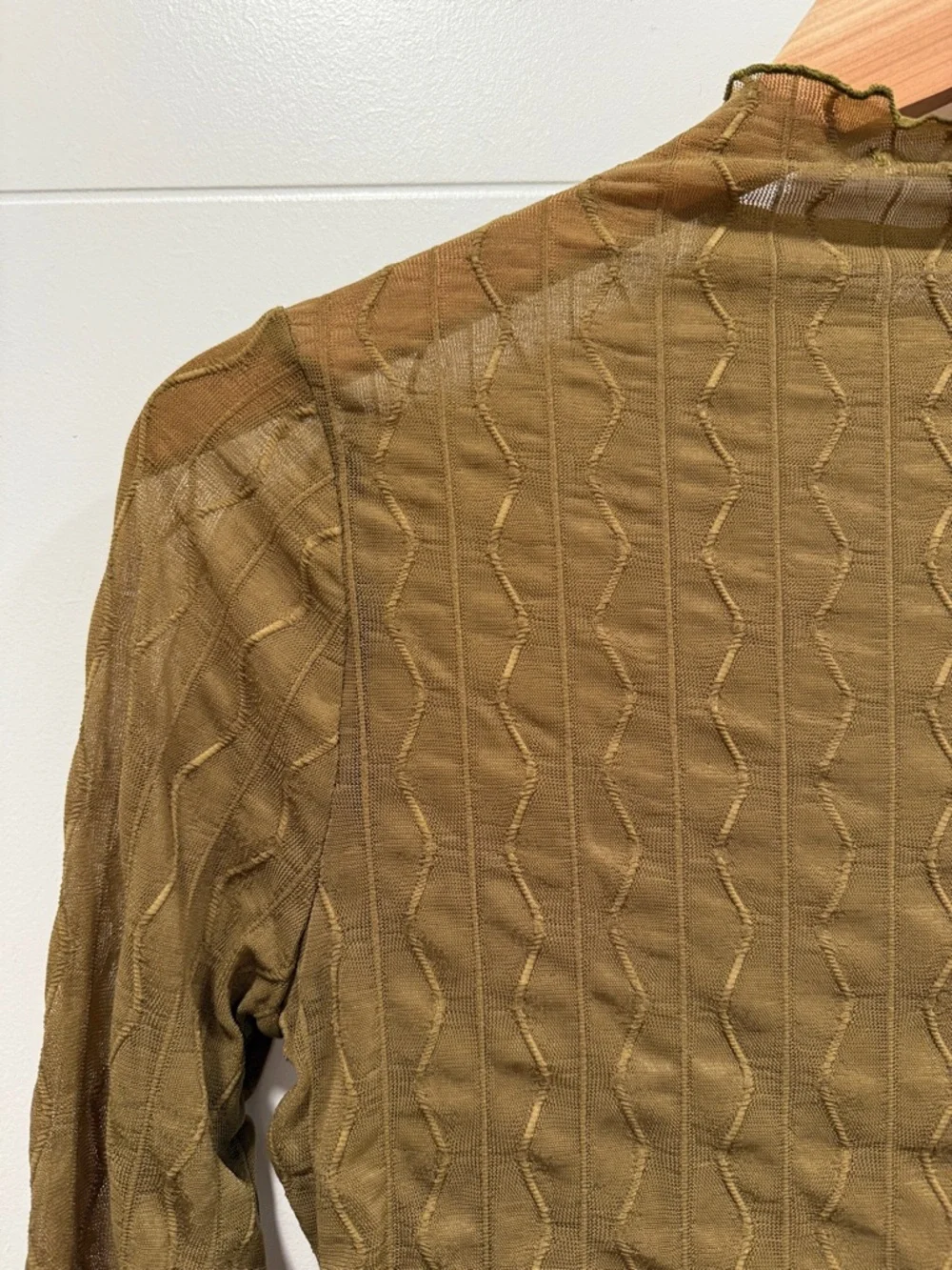 nlt Abra Jacquard Mesh Crop top - Picture 5 of 6